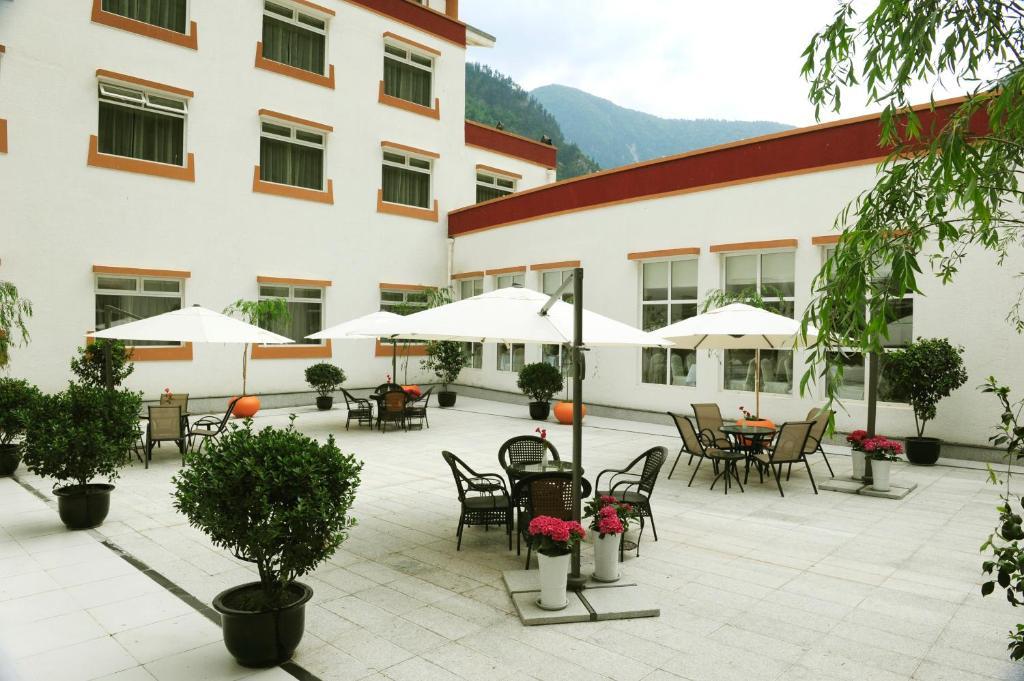 Sheraton Jiuzhaigou Resort Exterior photo