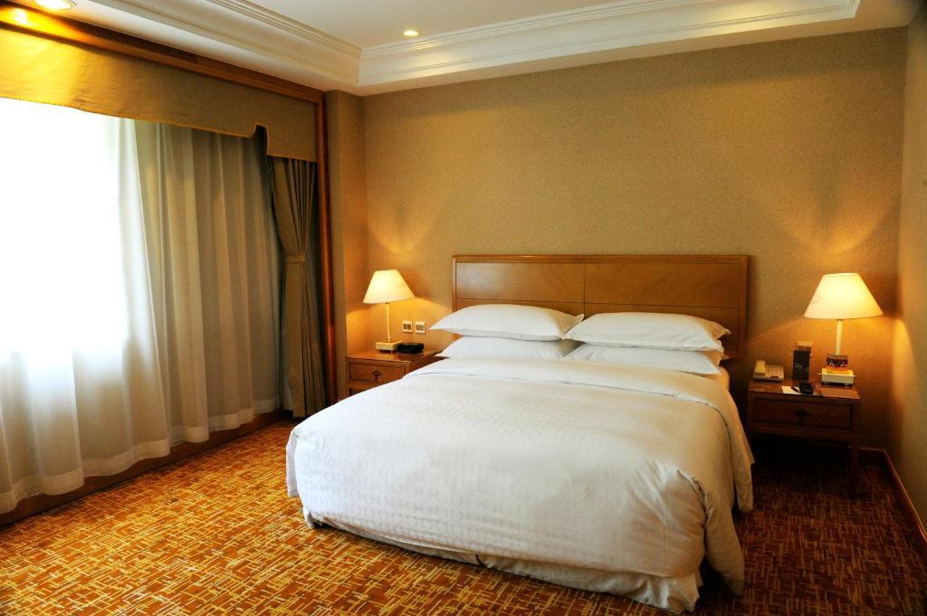 Sheraton Jiuzhaigou Resort Room photo